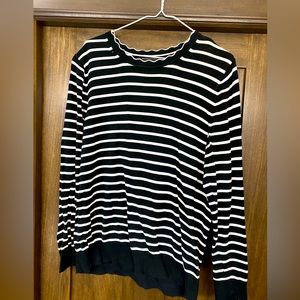 Scalloped Striped Swester